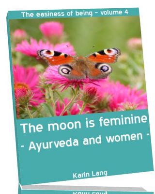 Product picture The moon is feminine Ayurveda and women